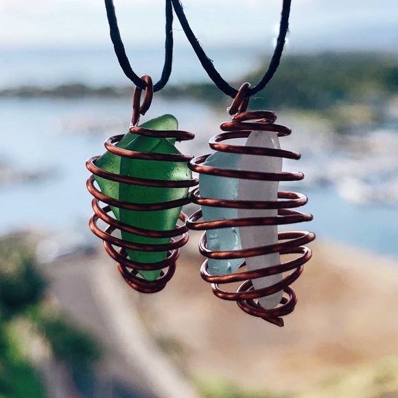 Jewelry - 💚🌿 Green Hawaiian Seaglass Caged Necklace